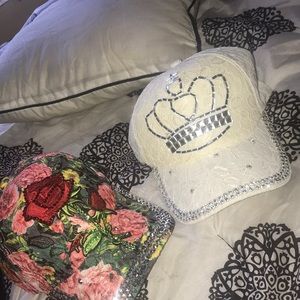 Very stylish ball caps